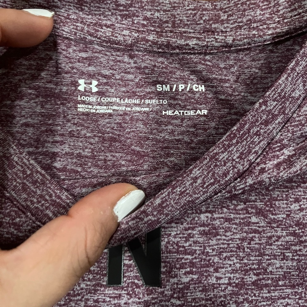 Women’s Shirt Sleeve Under Armor T-shirt size small
